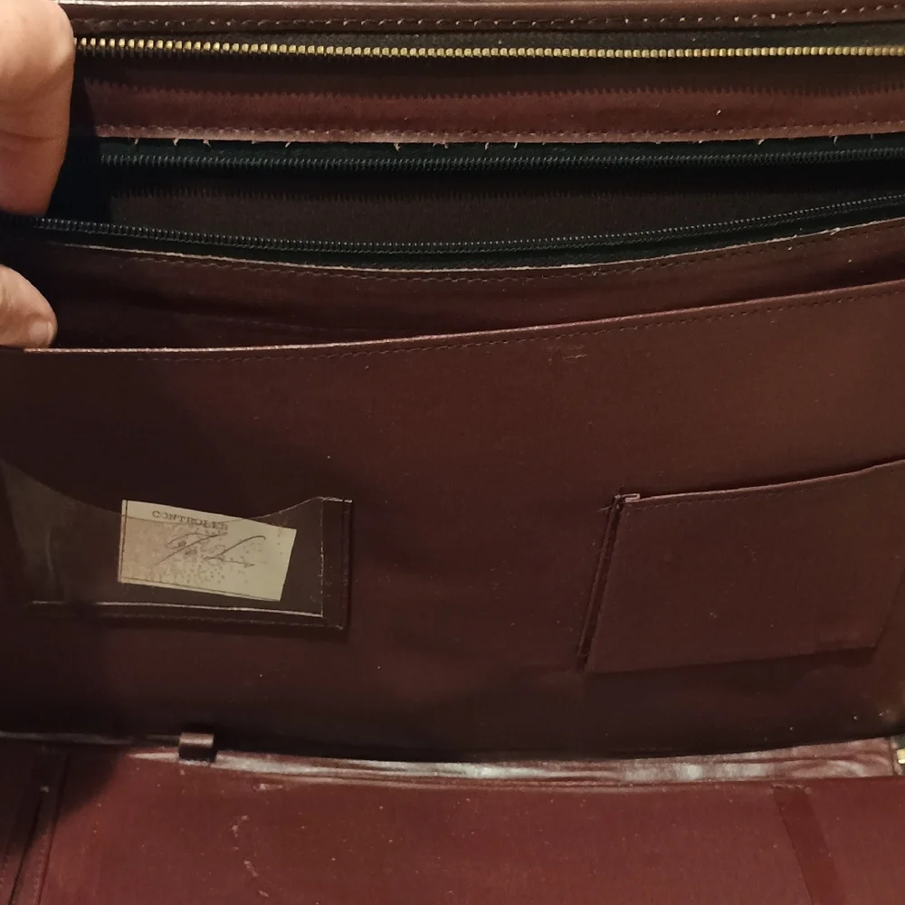 NWT Elegant Brown Top Grain Leather Briefcase